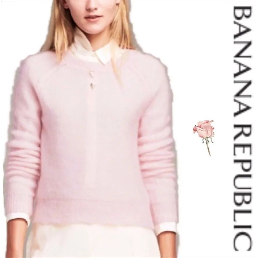 ✨ Banana Republic Mohair Crewneck Sweater Top✨